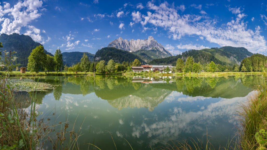 A7303442_Panorama_-3_hp.jpg